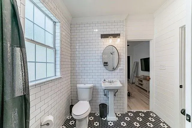 616 Lebeau St #A — Photo 12