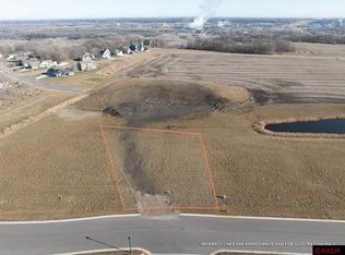 2152 Deerwood Dr, Mankato, MN 56003