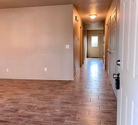 2nd image of 808 & 810 E Eastview Dr