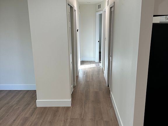 5th image of 2641 Walnut Rd