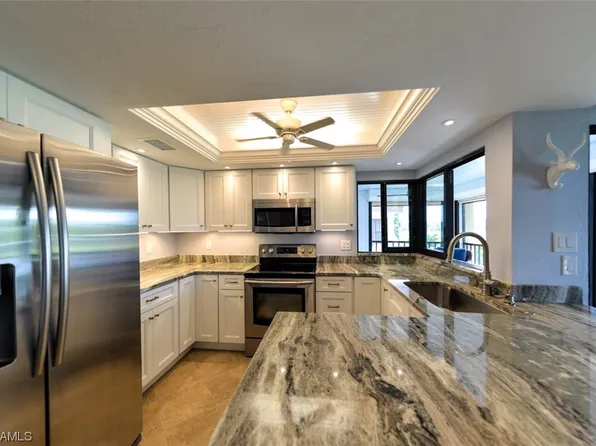 5690 Trailwinds Dr APT 621, Fort Myers, FL 33907
