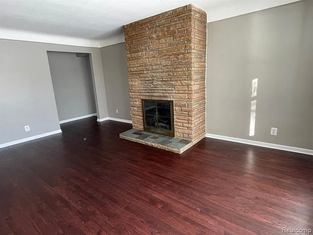 3 bed, 1.5 bath, 2208 sqft, $1,725 — Photo 4