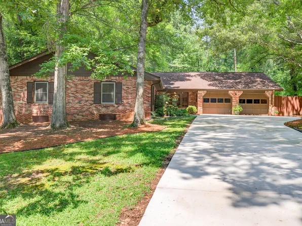 1249 Heritage Hills Cir, Snellville, GA 30078