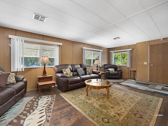 3rd image of 52 Haji Ln