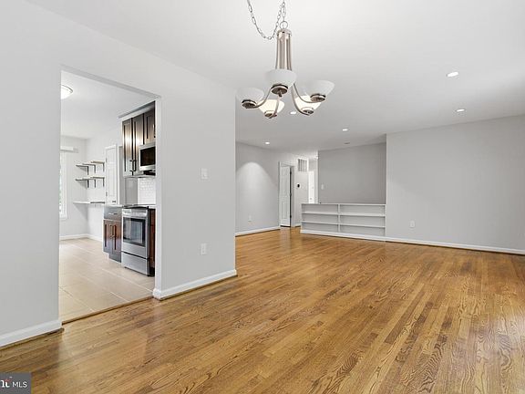 2nd image of 14114 Arctic Ave