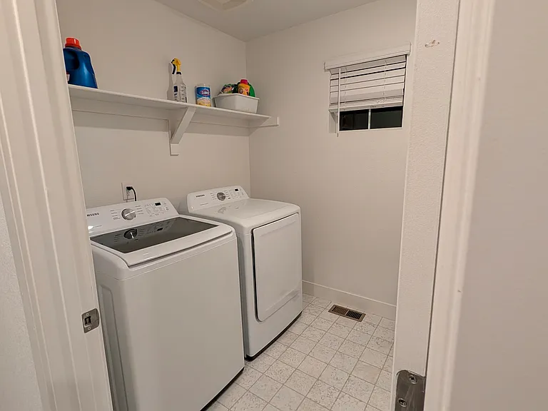 1951 Blue Moon Dr — Photo 19