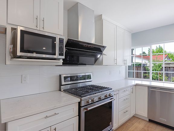 5th image of 5039 Northampton Ct