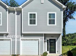 626 Austin Dr, Charlotte, NC 28213