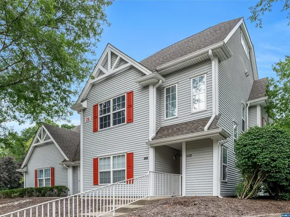 2602 Tudor Dr, Pompton Plains, NJ 07444