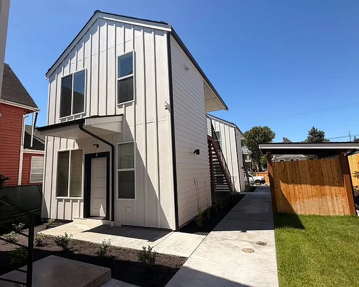 2110 Martin Luther King Jr Way #E — Photo 2