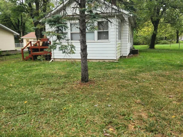 5272 Concord Ave, Portage, IN 46368