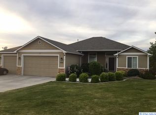 5930 Willowbend St, West Richland, WA 99353