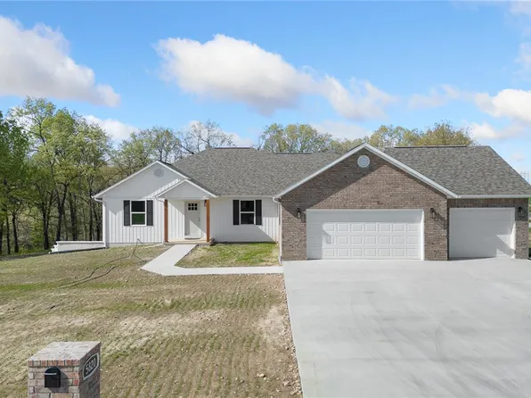 5820 Parkway Ln, Harrison, AR 72601