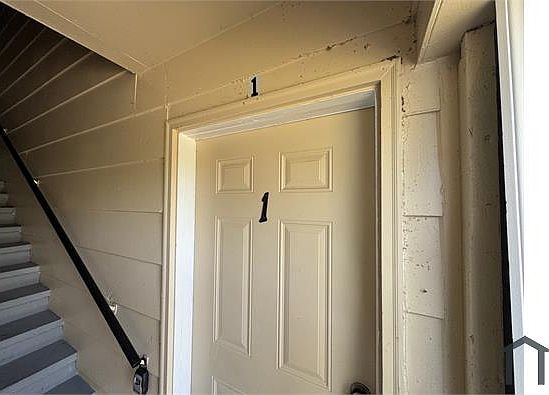 1st image of 908 4th Ave W APT 1