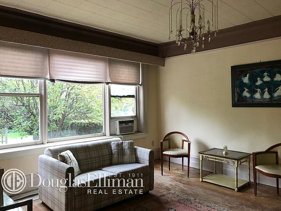 2nd image of 6024 Huxley Ave