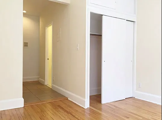 Rented by Waverly Realty Associates | media 69