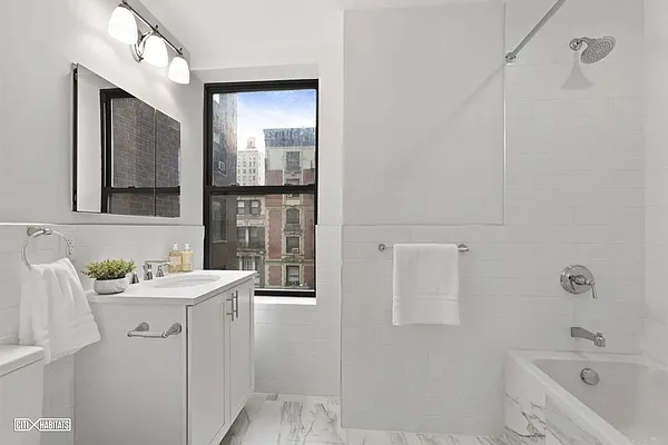 Rented by Citi Habitats | media 32