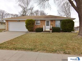 1832 William Dr, Beatrice, NE 68310