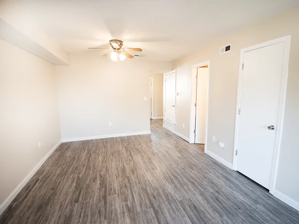 Northridge Crossing Apartments and Townhomes