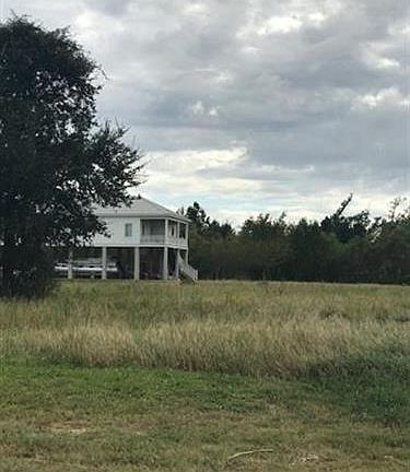 3rd image of 1502 N Beach Blvd