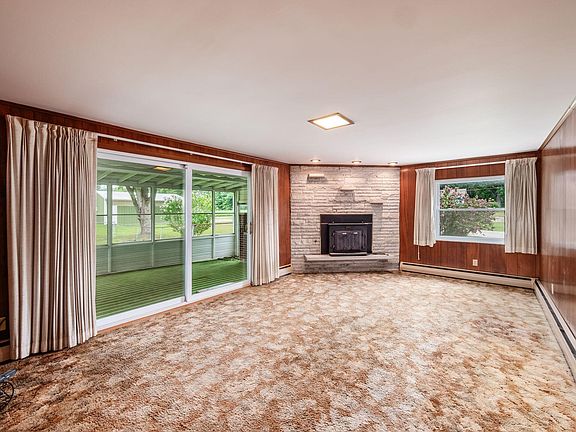 4th image of 159 Pickway St