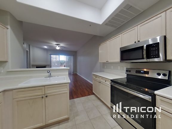 5th image of 3800 S Cantabria Cir Unit 1069