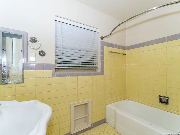 339 E Nottingham Dr — Photo 21
