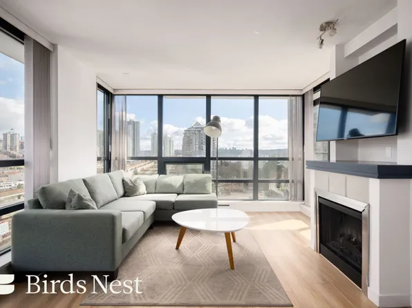 1 Renaissance Sq #1001, New Westminster, BC V3M 0B6