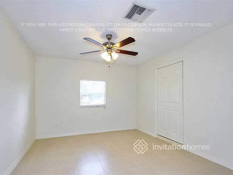 2449 Chandler Ave — Photo 7