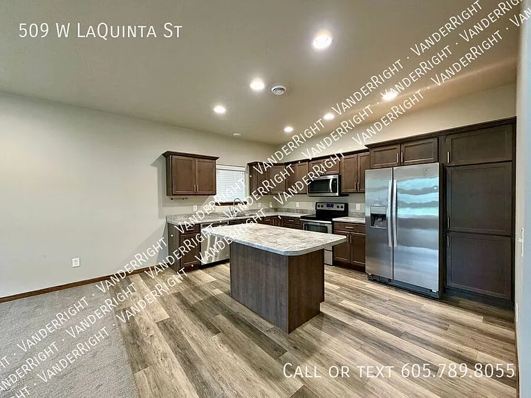 509 W Laquinta St — Photo 9