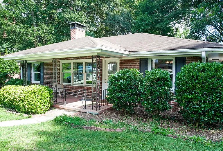 2441 N Decatur Rd — Photo 4
