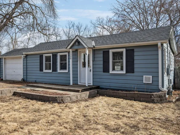1500 Budd Ave, Maple Plain, MN 55359