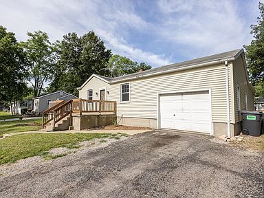 309 N 5th St, Mascoutah, IL 62258 | Zillow