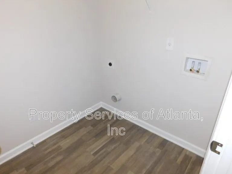 356 Jada Ln — Photo 8