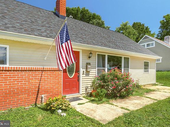 2nd image of 733 Terrace Rd