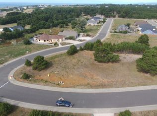 2776 Lincoln Ave SW, Bandon, OR 97411