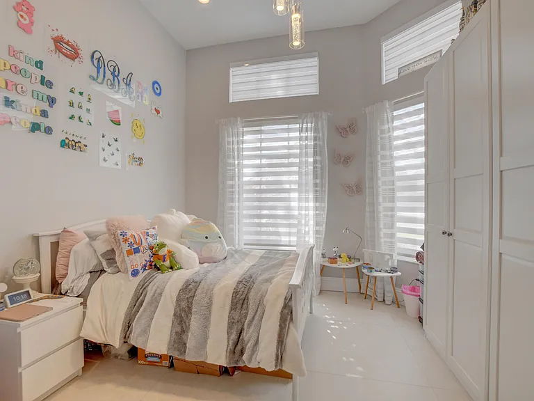 19211 N Creekshore Ct — Photo 32