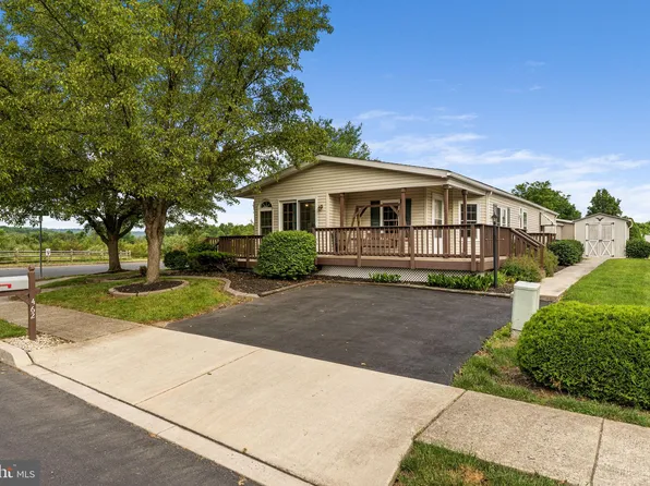 462 W 4th St, Red Hill, PA 18076