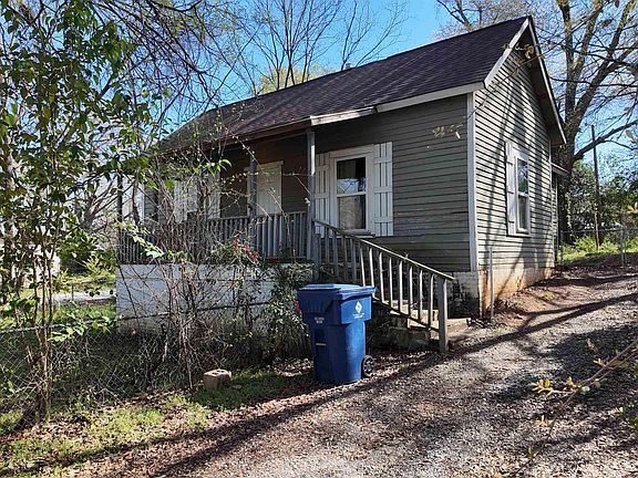 2nd image of 308 Poole St