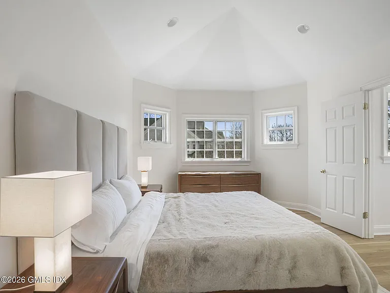 147 Holly Hill Ln #9 — Photo 14
