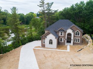 22224 Roberts Dr, Northville, MI 48167