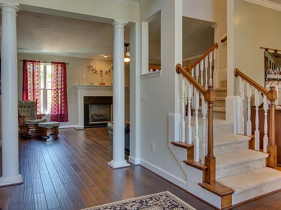 3rd image of 2064 Wythe Dr
