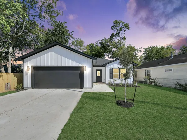 8235 Canyon St, Houston, TX 77051