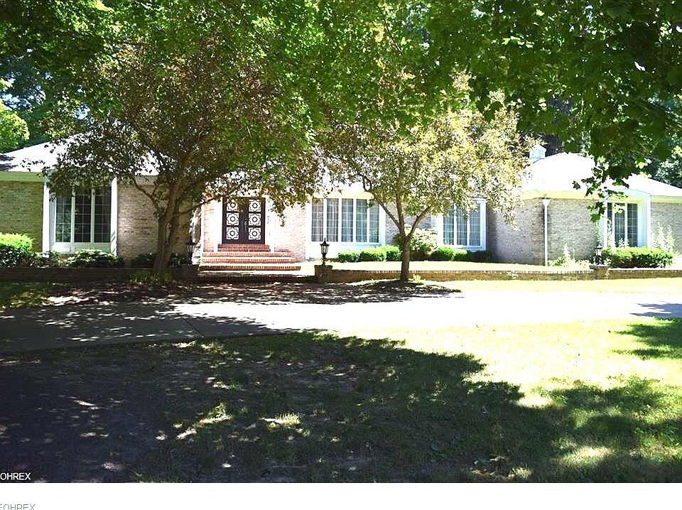 1st image of 37 Redfern Dr