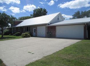 206 2nd St, Wyndmere, ND 58081