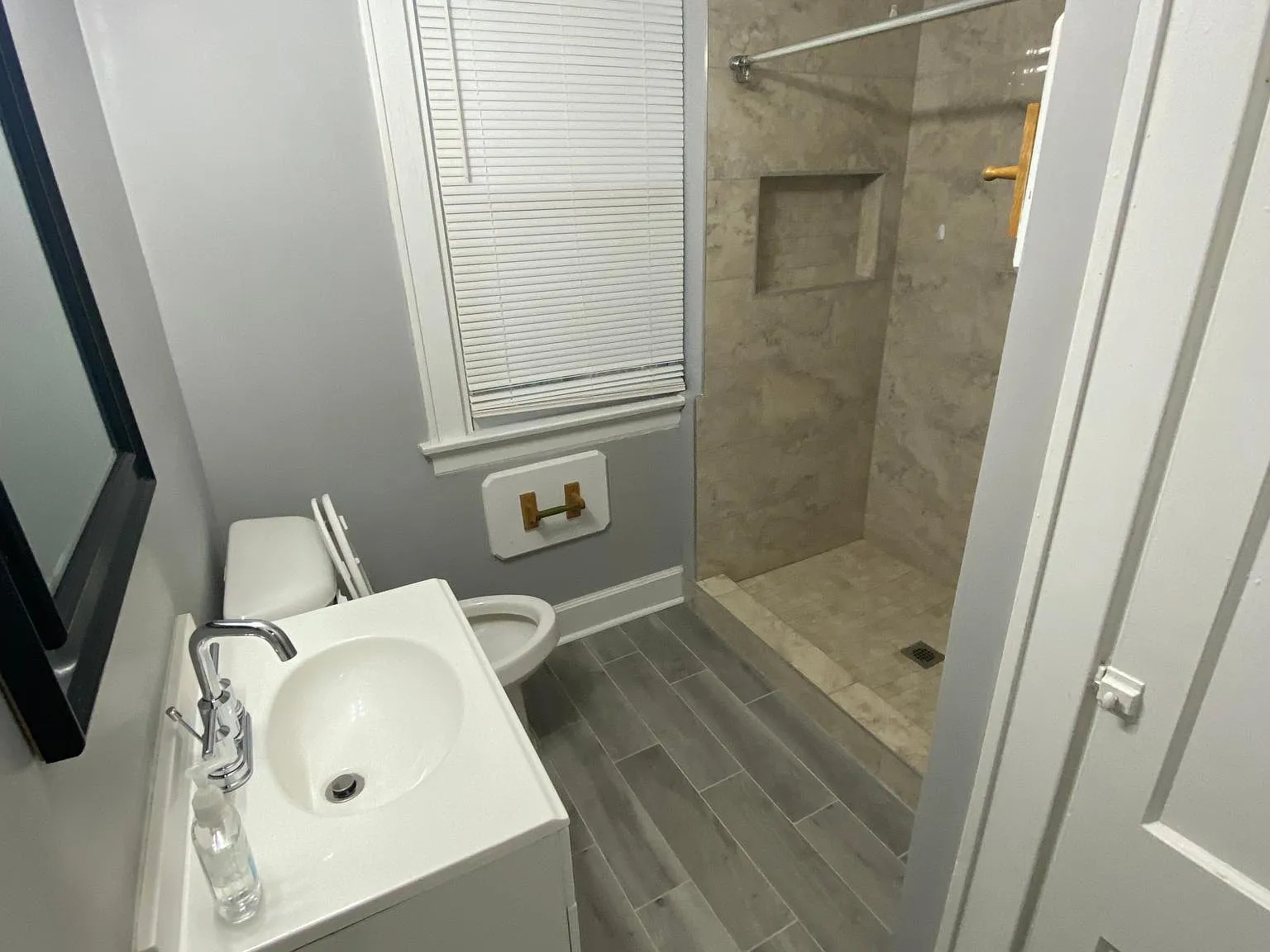 1 bed, $1,095 — Photo 3