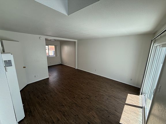 4th image of 216 6th St APT 4