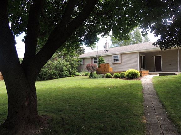 5th image of 936 Belmar Pl