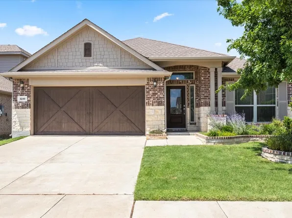 3241 Lakewood Bluffs Trl, Lewisville, TX 75010
