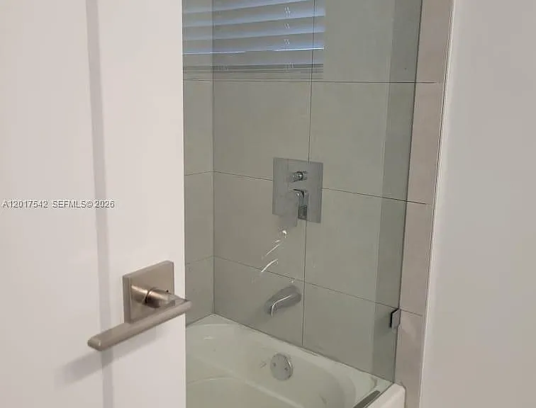 1725 Calais Dr #6 — Photo 8